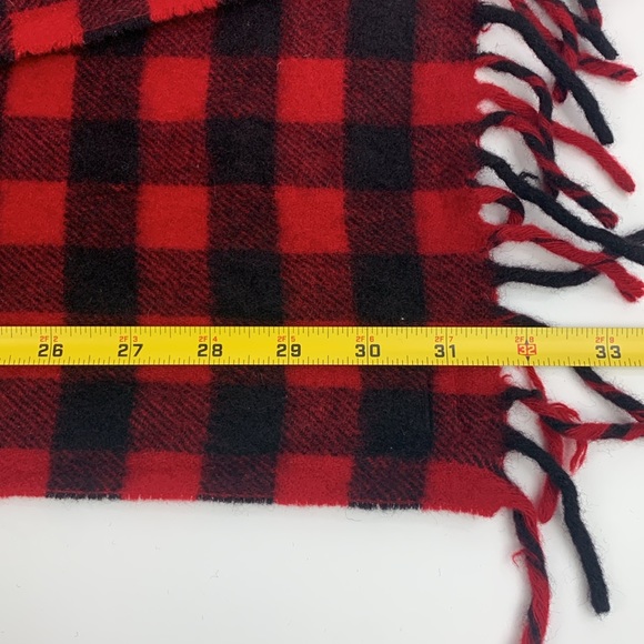 The Gap Vintage Red black Buffalo plaid Scarf Lambswool Tassel Design Soft - Picture 9 of 10